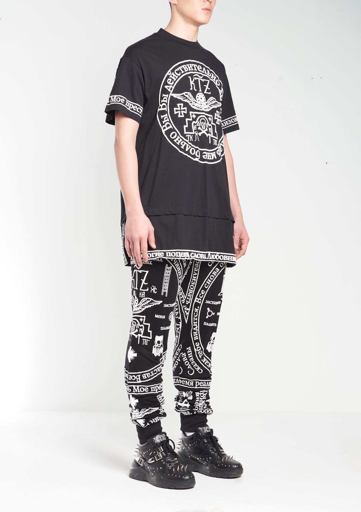 KTZ CHURCH PRINT ROUND LOGO APRON LONG T-SHIRT – KOKON TO ZAI LTD